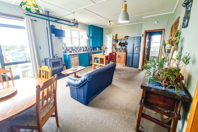 Photo of property in 23 Osborne Street, Riverton/aparima, Riverton, 9822