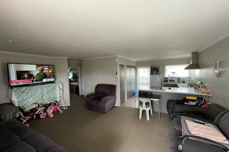 Photo of property in 35 Earlsworth Road, Mangere East, Auckland, 2024
