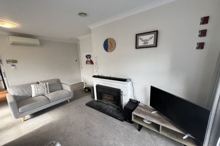 Photo of property in 102 Tannadyce Street, Strathmore Park, Wellington, 6022