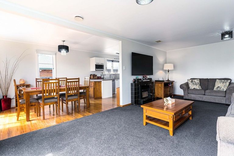 Photo of property in 130 Warwick Street, Feilding, 4702