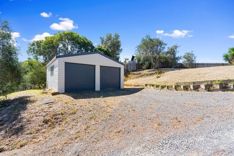 Photo of property in 4 Alan Lindsay Avenue, Waitarere Beach, Levin, 5510