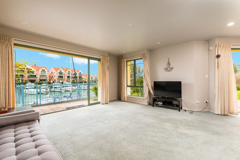 Photo of property in 43 Waterside Crescent, Gulf Harbour, Whangaparaoa, 0930
