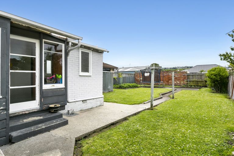 Photo of property in 38 Hargest Crescent, Saint Kilda, Dunedin, 9012
