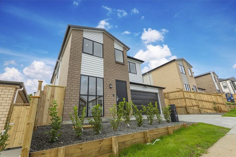 Photo of property in 8 Paripari Street, Flat Bush, Auckland, 2019