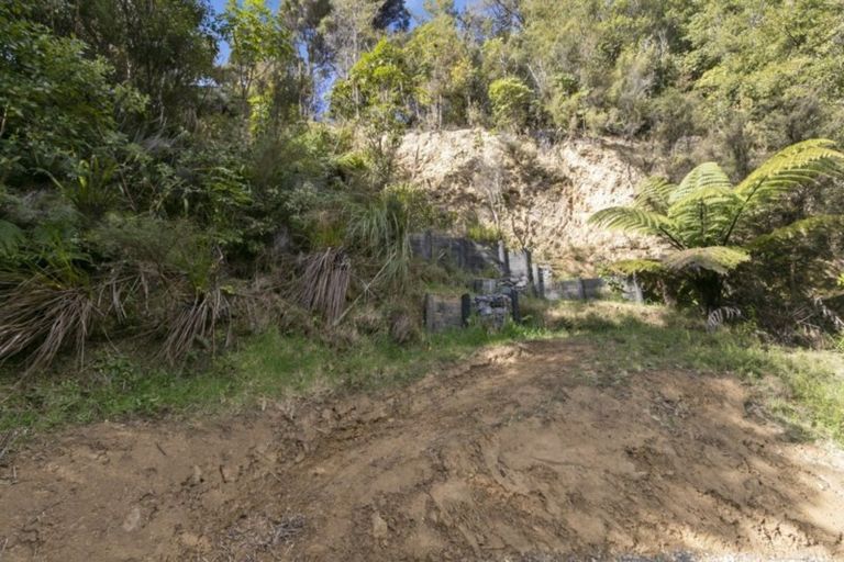 Photo of property in 8 Haven Grove, Naenae, Lower Hutt, 5011