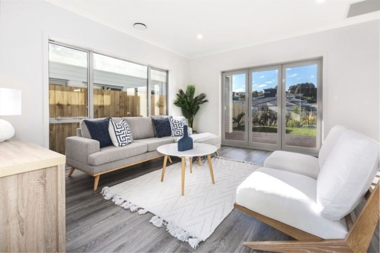 Photo of property in 9 Breakwater Way, Whitby, Porirua, 5024