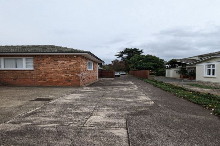 Photo of property in 140 Campbell Road, Greenlane, Auckland, 1061