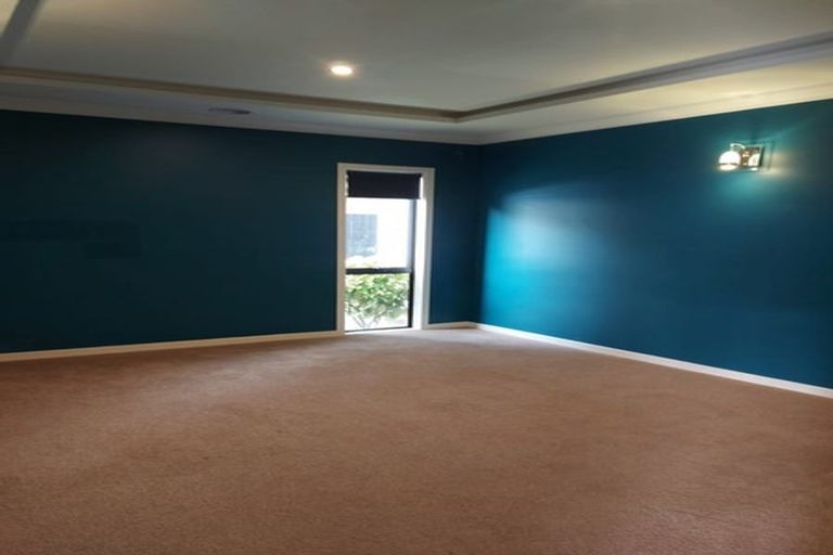 Photo of property in 10 Don Griffin Grove, Trentham, Upper Hutt, 5018
