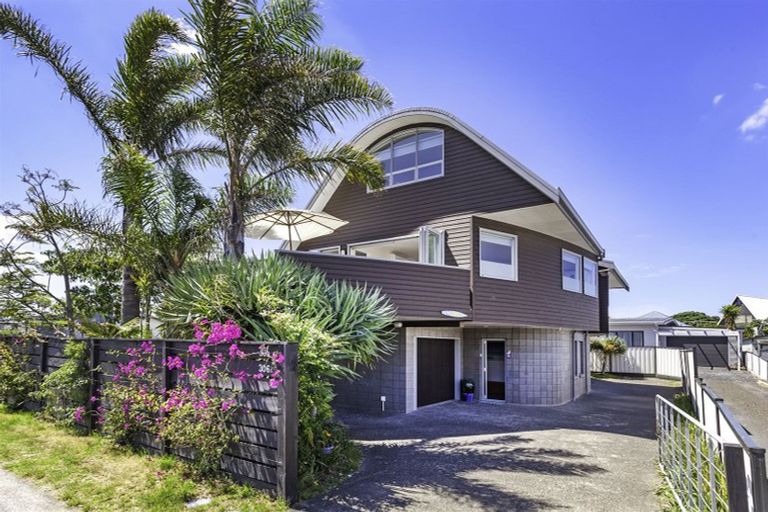 Photo of property in 306 Ocean Road, Whangamata, 3620