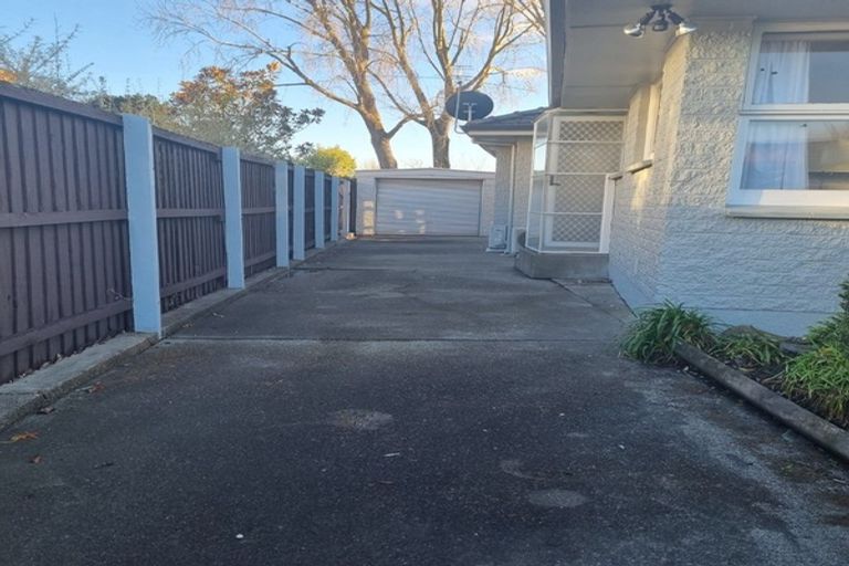 Photo of property in 3a Farnham Place, Ilam, Christchurch, 8041