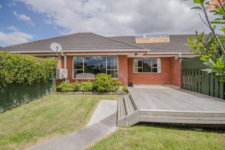 Photo of property in 60 Strid Road, Te Atatu South, Auckland, 0610