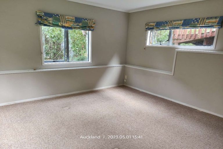 Photo of property in 30a Kiteroa Terrace, Rothesay Bay, Auckland, 0630