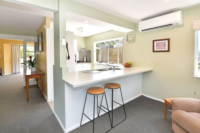 Photo of property in 16 Kenneth Hopper Place, Manly, Whangaparaoa, 0930