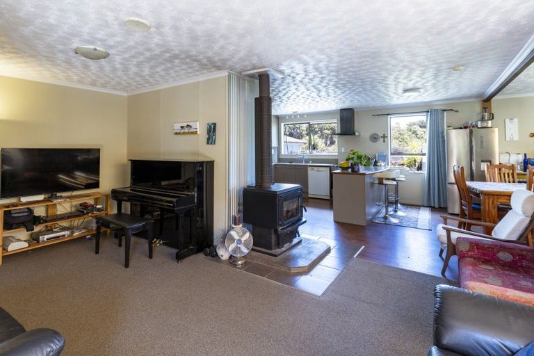 Photo of property in 27 Ngahue Crescent, Carters Beach, Westport, 7825