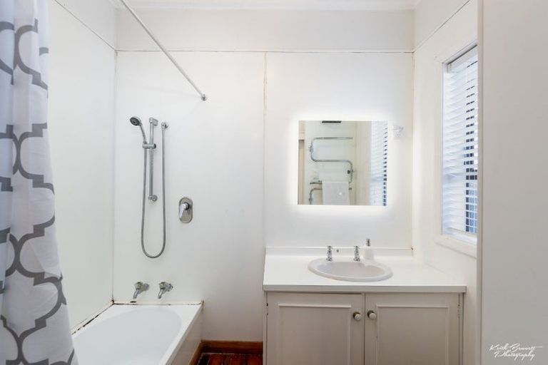 Photo of property in 11 Jessie Street, Petone, Lower Hutt, 5012