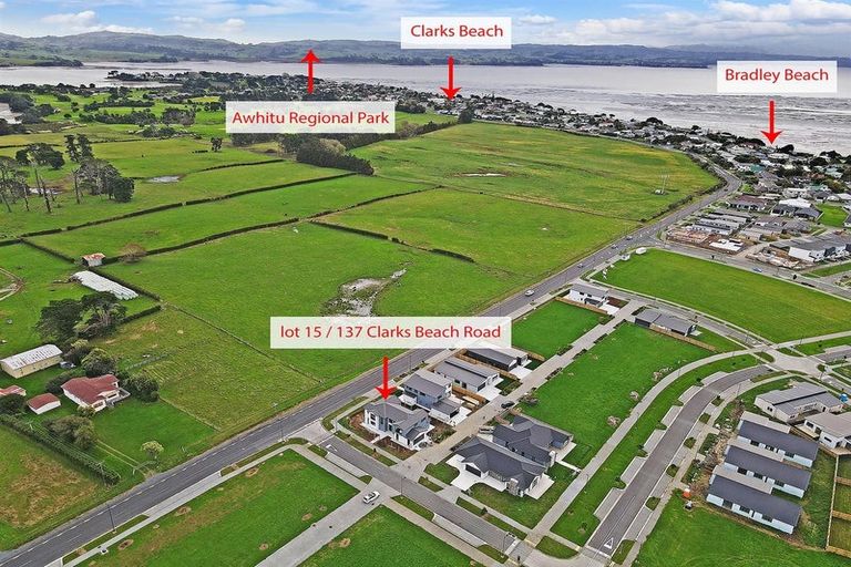 Photo of property in 2 Gertrude Cole Road, Clarks Beach, 2122