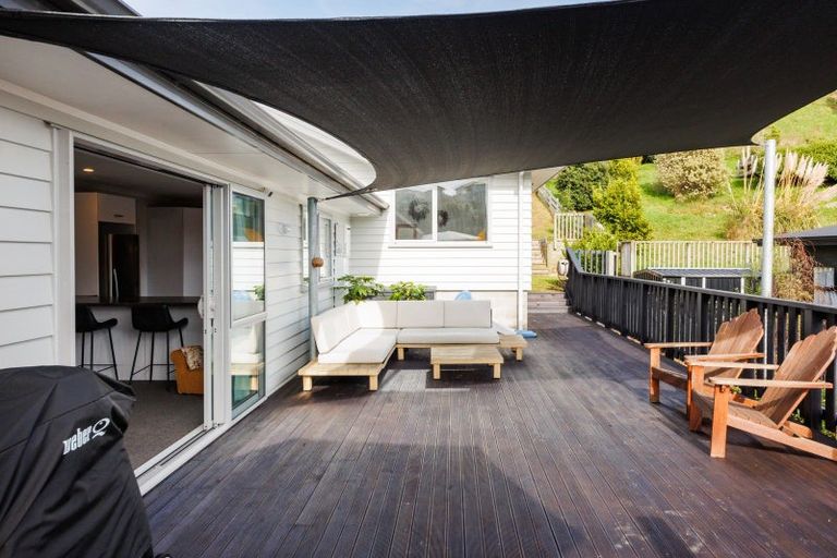 Photo of property in 103 Cashmere Drive, Fitzherbert, Palmerston North, 4410