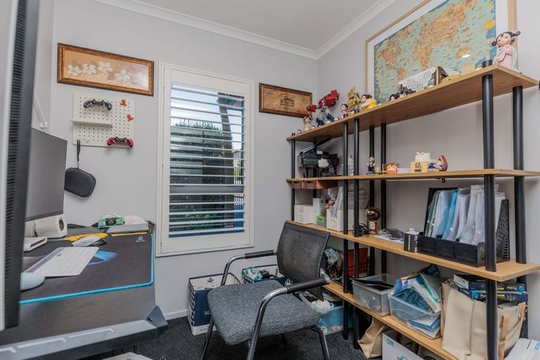 Photo of property in 202 Westchester Drive, Churton Park, Wellington, 6037