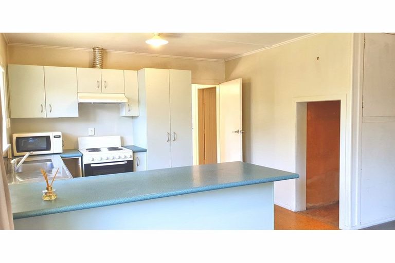 Photo of property in 55a Tirimoana Road, Te Atatu South, Auckland, 0602