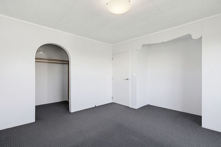 Photo of property in 22 Peter Hall Drive, Kelvin Grove, Palmerston North, 4414