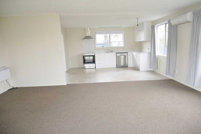 Photo of property in 2/18 Bonar Place, Woolston, Christchurch, 8062