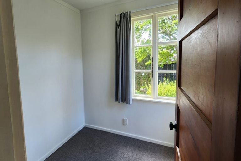 Photo of property in 77 Tahapa Crescent, Meadowbank, Auckland, 1072