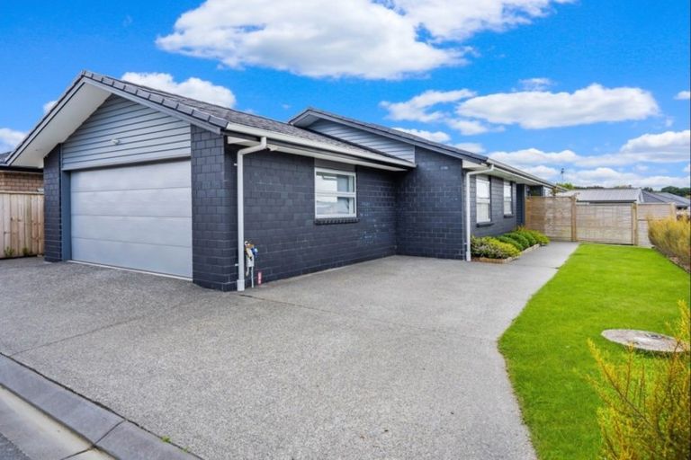 Photo of property in 55 Waipunahau Road, Waikanae, 5036