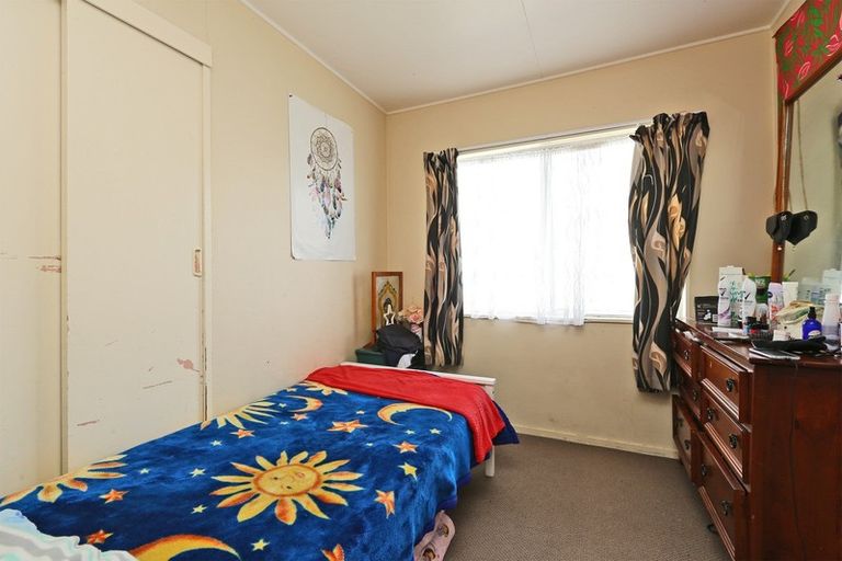 Photo of property in 323 Flaxmere Avenue, Flaxmere, Hastings, 4120