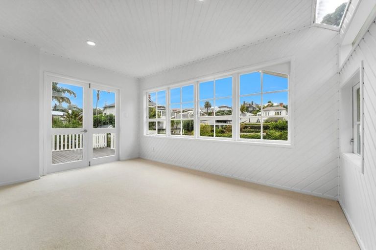 Photo of property in 29 Queens Parade, Devonport, Auckland, 0624