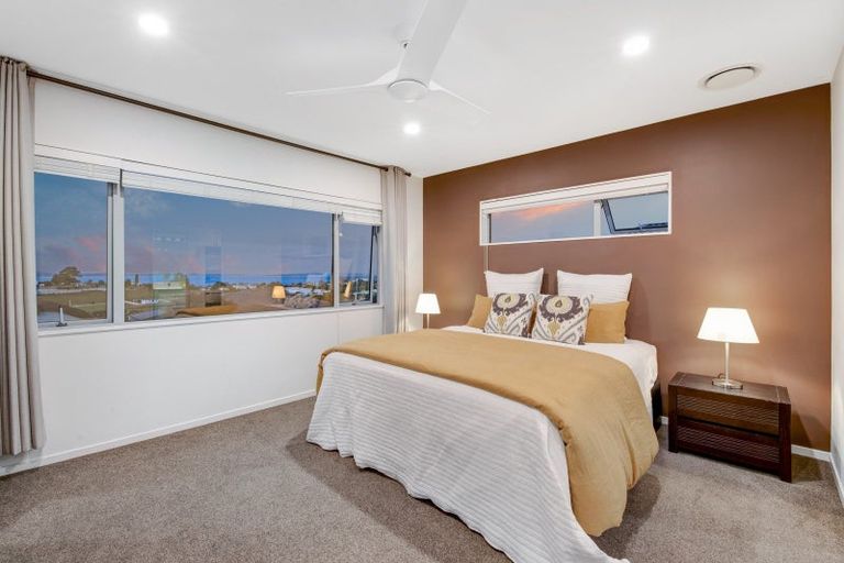 Photo of property in 9 Ruth Craig Place, Stanmore Bay, Whangaparaoa, 0932