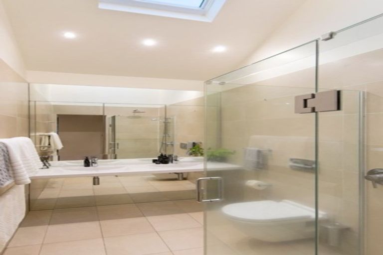 Photo of property in 36a Westmere Crescent, Westmere, Auckland, 1022