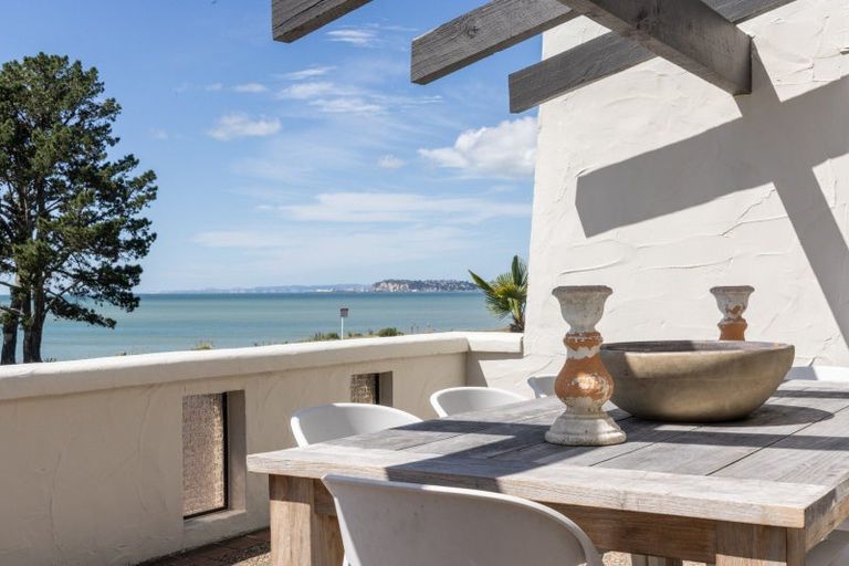 Photo of property in 73 Le Quesne Road, Bay View, Napier, 4104