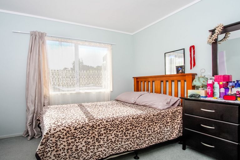 Photo of property in 41 Loughanure Place, Massey, Auckland, 0614