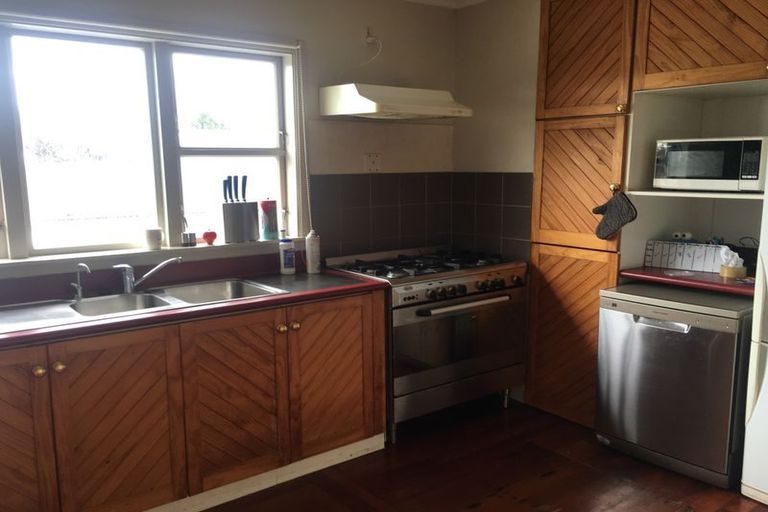 Photo of property in 172 Tremaine Avenue, Westbrook, Palmerston North, 4412