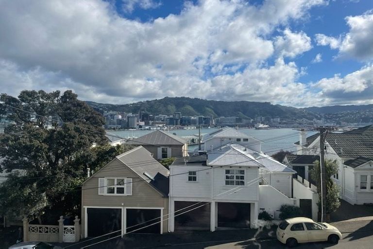 Photo of property in 66 Hawker Street, Mount Victoria, Wellington, 6011