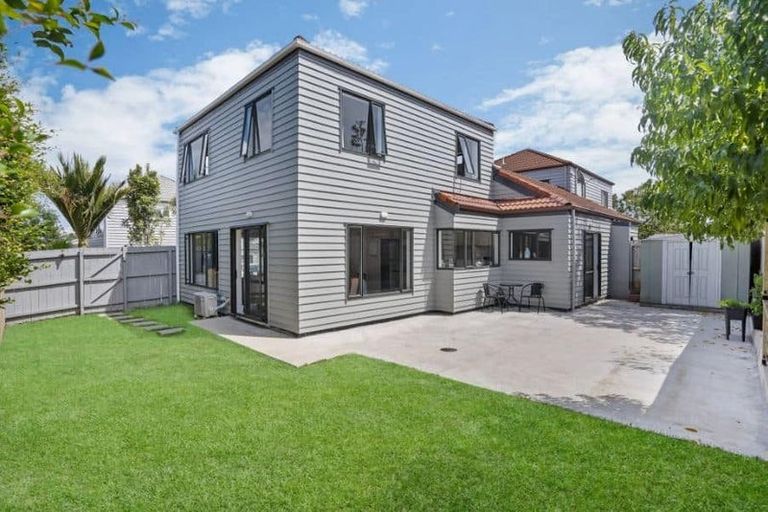 Photo of property in 30b Grassways Avenue, Pakuranga, Auckland, 2010