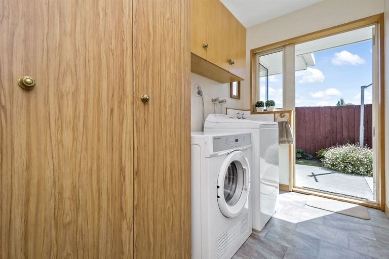 Photo of property in 3/324 Sawyers Arms Road, Bishopdale, Christchurch, 8053