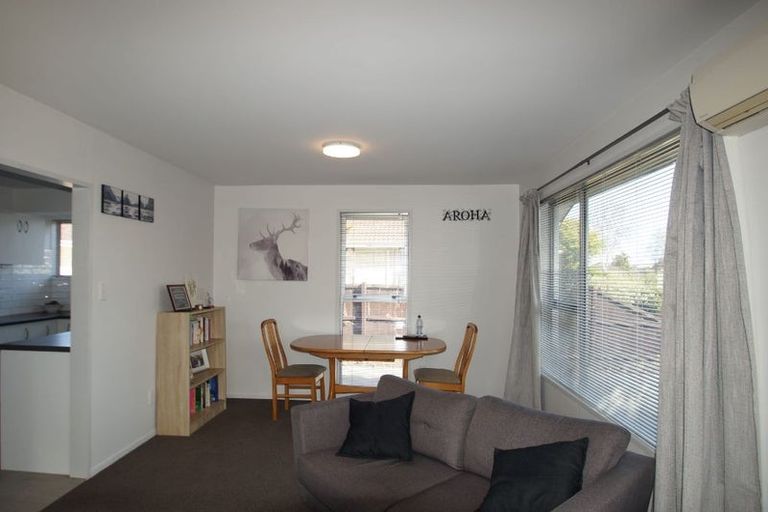 Photo of property in 1/14 Salford Avenue, Redwood, Christchurch, 8051