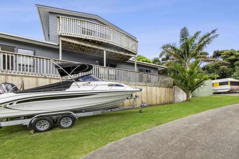 Photo of property in 37 Olsen Avenue, Mangawhai Heads, Mangawhai, 0505