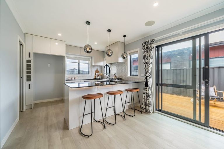 Photo of property in 11 Salisbury Crescent, Wallaceville, Upper Hutt, 5018