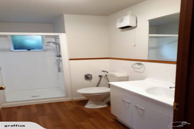 Photo of property in 43 Pitcairn Crescent, Bryndwr, Christchurch, 8053