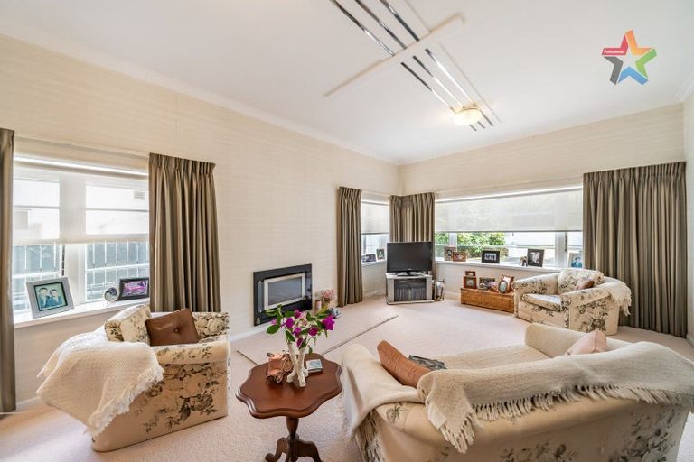 Photo of property in 16 Marina Grove, Hutt Central, Lower Hutt, 5010