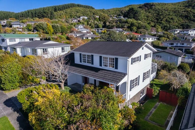 Photo of property in 71 Oriel Avenue, Tawa, Wellington, 5028