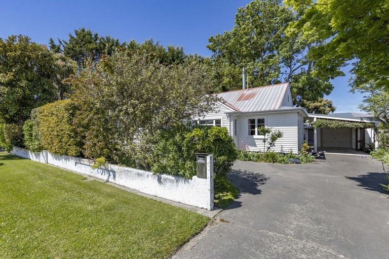 Photo of property in 130 Jeffreys Road, Strowan, Christchurch, 8052