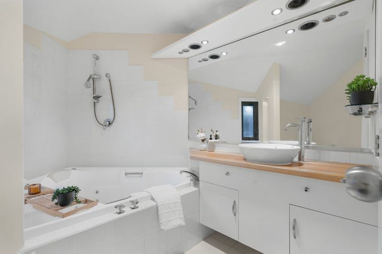 Photo of property in 117 Condell Avenue, Papanui, Christchurch, 8053