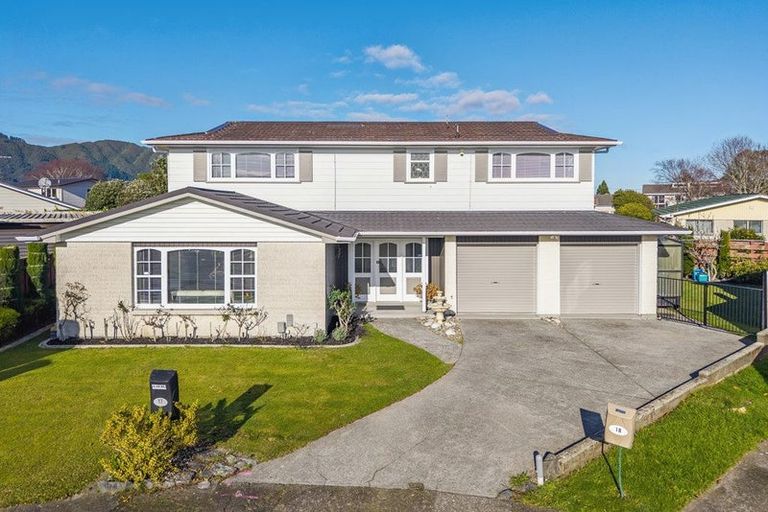 Photo of property in 17 De Menech Grove, Avalon, Lower Hutt, 5011