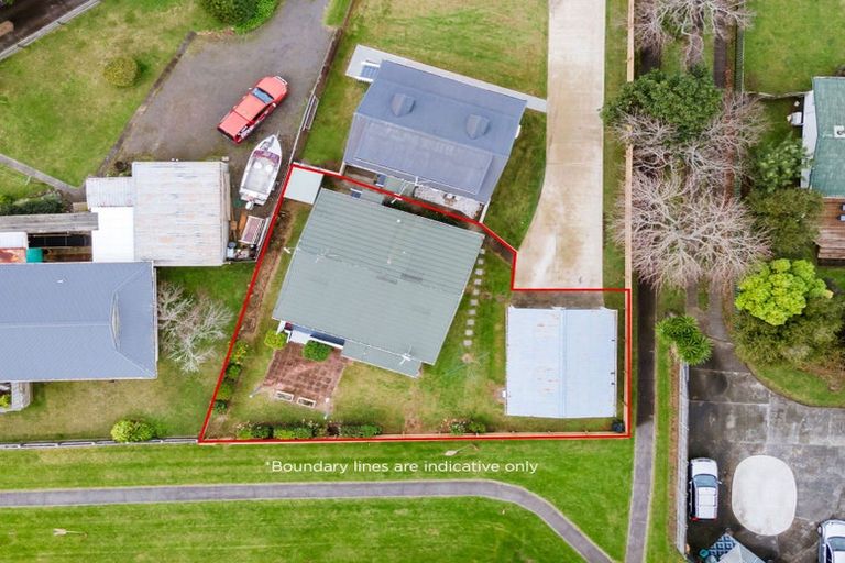 Photo of property in 7a Litchfield Place, Clarks Beach, 2122