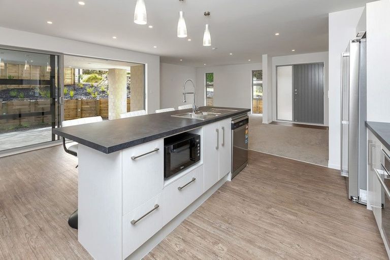 Photo of property in 4 Soldier Way, Parahaki, Whangarei, 0112