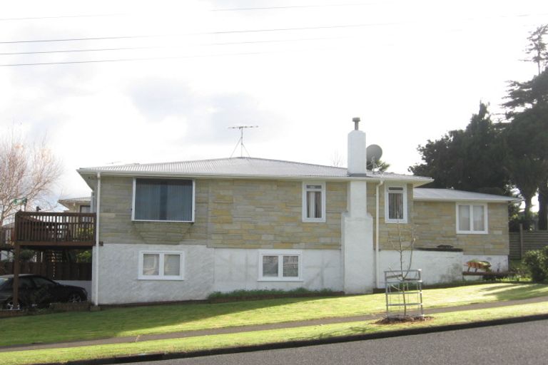 Photo of property in 2/6 Kohiwi Road, Manurewa, Auckland, 2102
