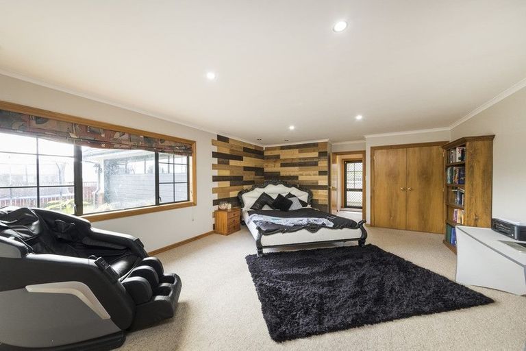 Photo of property in 116 Pacific Drive, Fitzherbert, Palmerston North, 4410